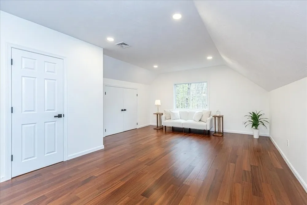 16 Shipley Cir, Westford, MA 01886
