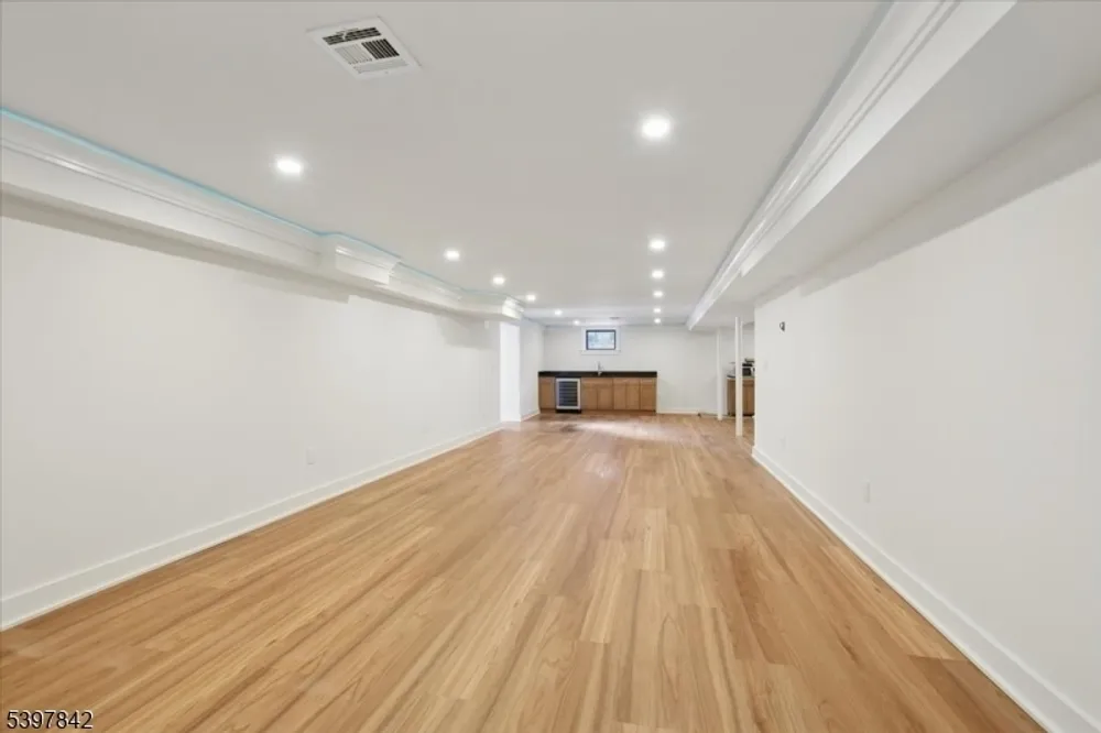32 Felch Rd, Florham Park, NJ 07932