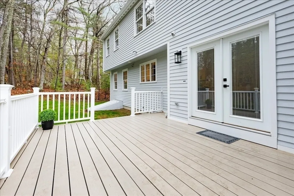 16 Shipley Cir, Westford, MA 01886