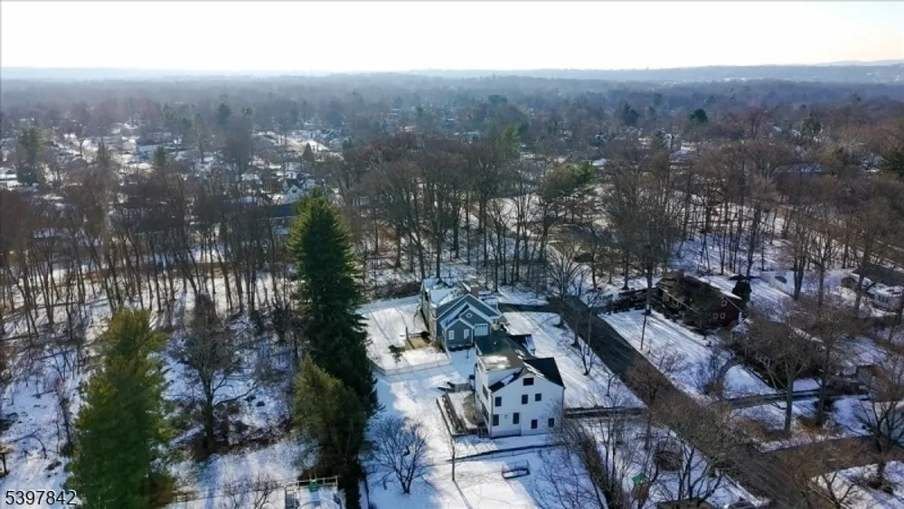 32 Felch Rd, Florham Park, NJ 07932