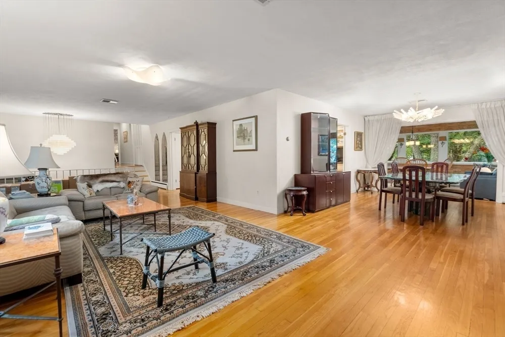 58 Donna Rd, Newton, MA 02459