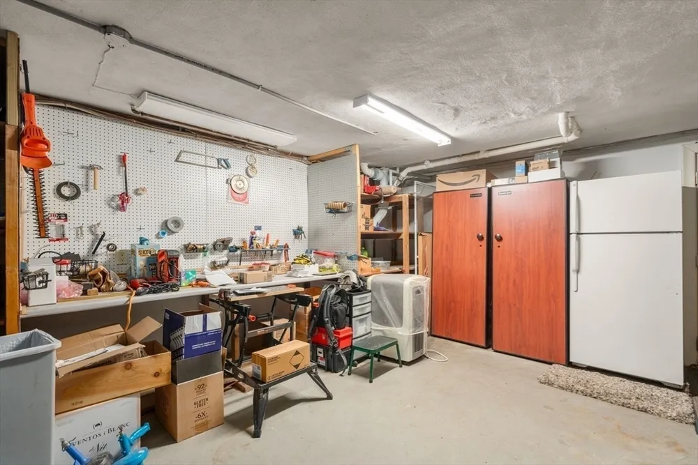 58 Donna Rd, Newton, MA 02459