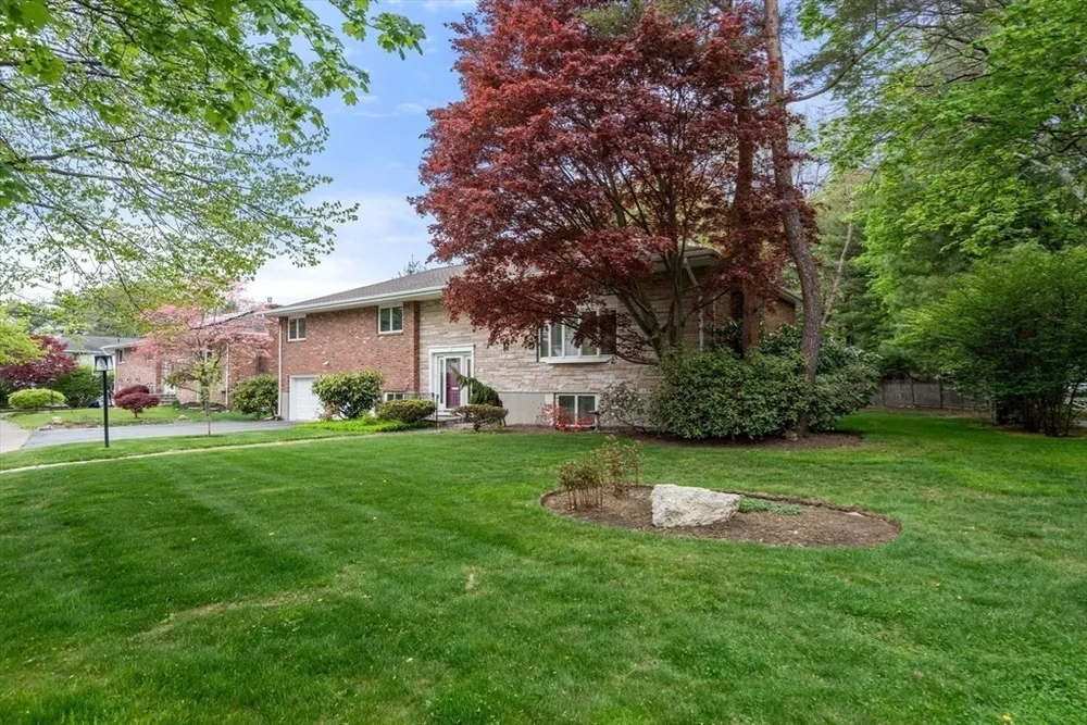 58 Donna Rd, Newton, MA 02459