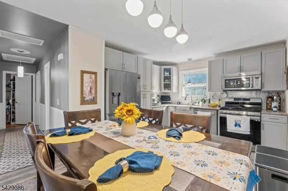 65 Miller Ave, Elmwood Park, NJ 07407