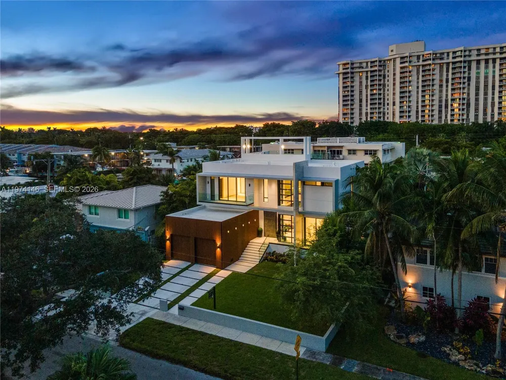 1379 NE 104th St, Miami Shores, FL 33138
