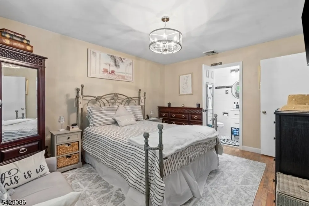 65 Miller Ave, Elmwood Park, NJ 07407