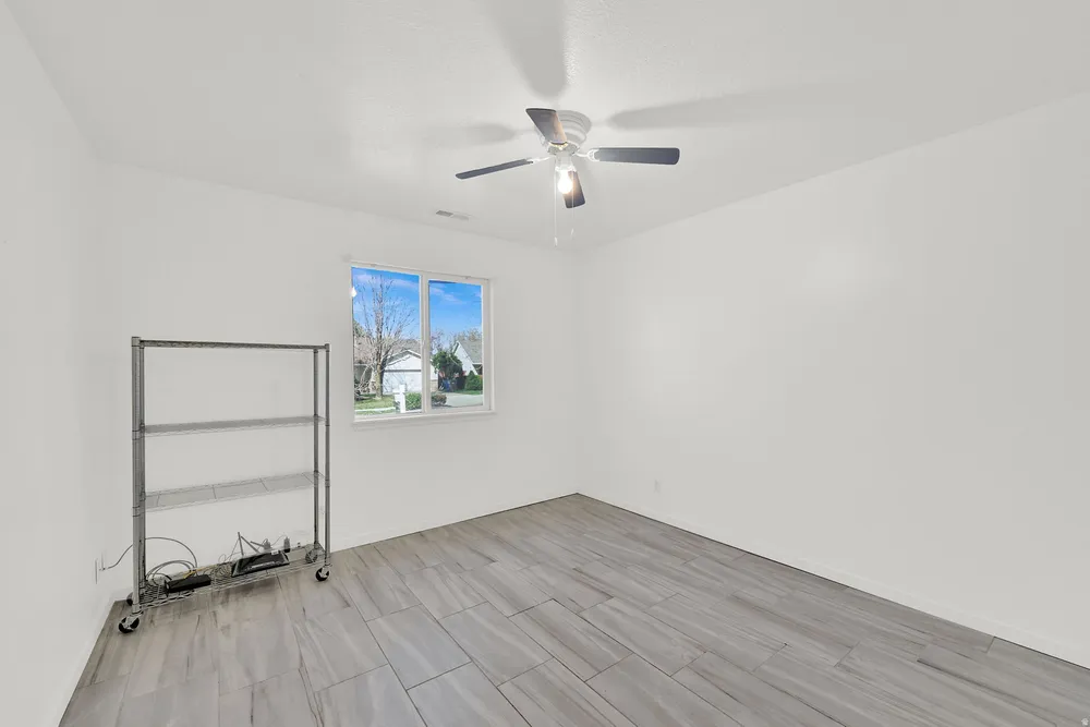 1466 N Lewis Peak Dr, Ogden, UT 84404