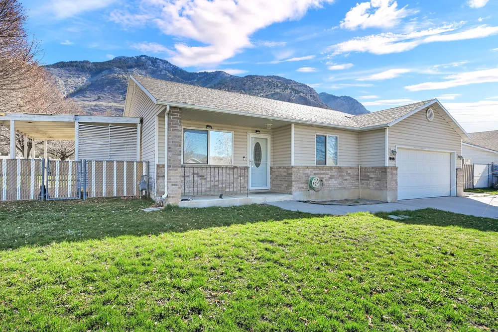 1466 N Lewis Peak Dr, Ogden, UT 84404