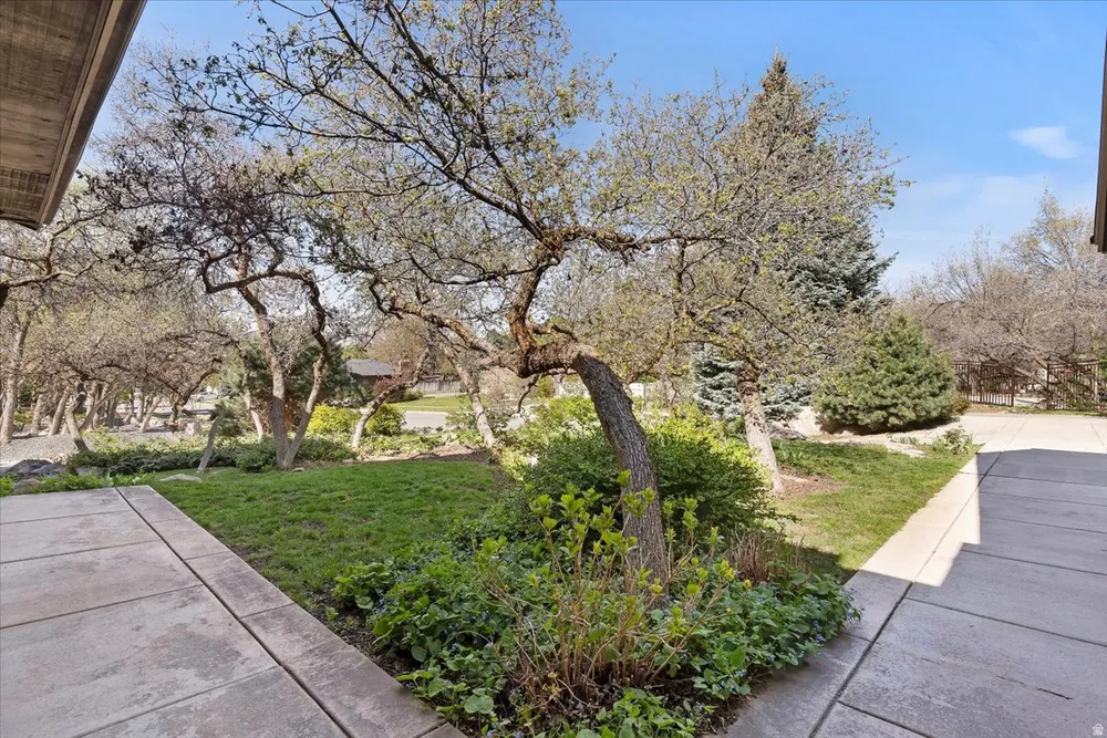 5074 Iroquois Way, Ogden, UT 84403