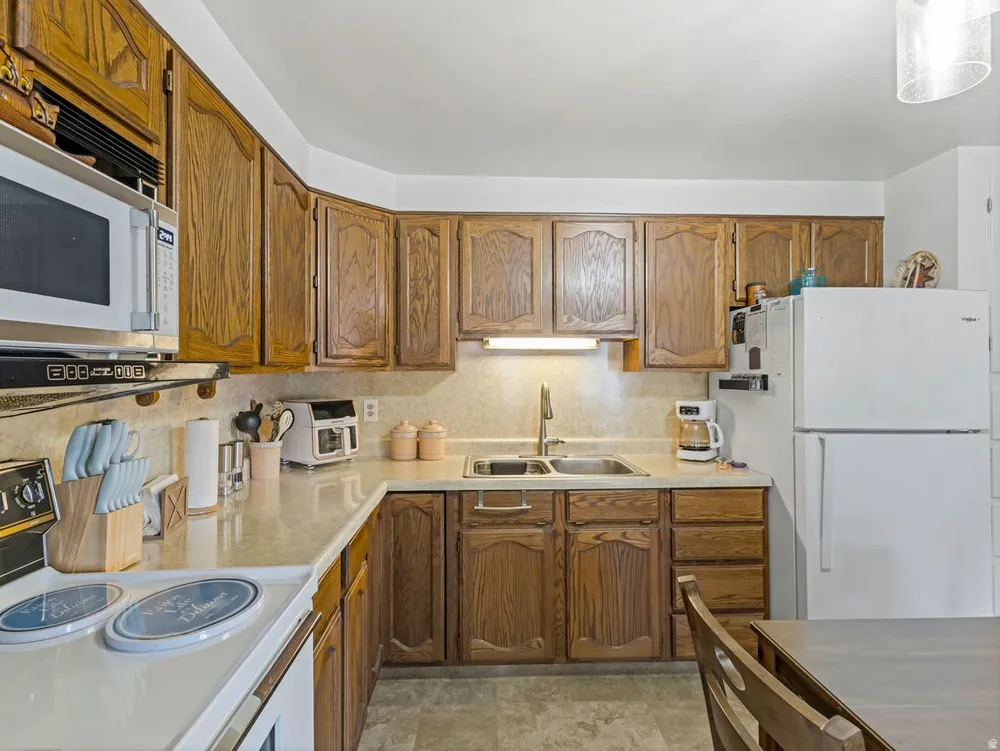 1502 N 475 W, Sunset, UT 84015