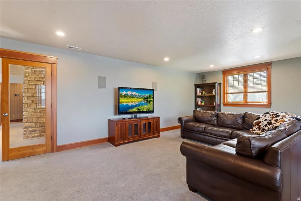 5074 Iroquois Way, Ogden, UT 84403