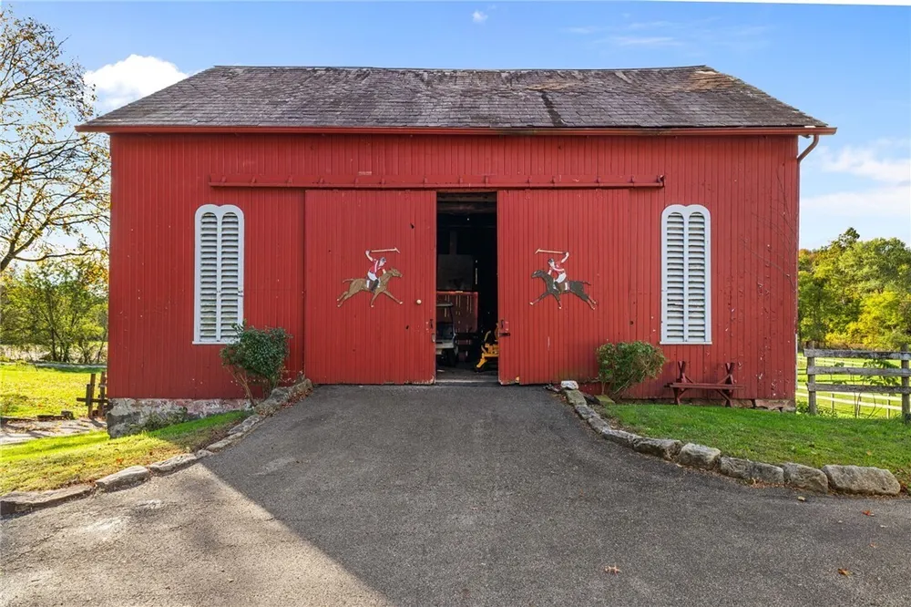3475 Darlington Rd, Darlington, PA 16115