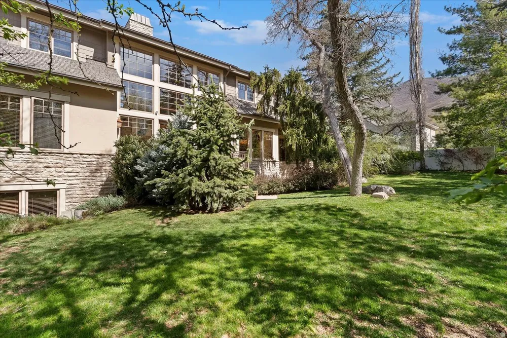 5074 Iroquois Way, Ogden, UT 84403