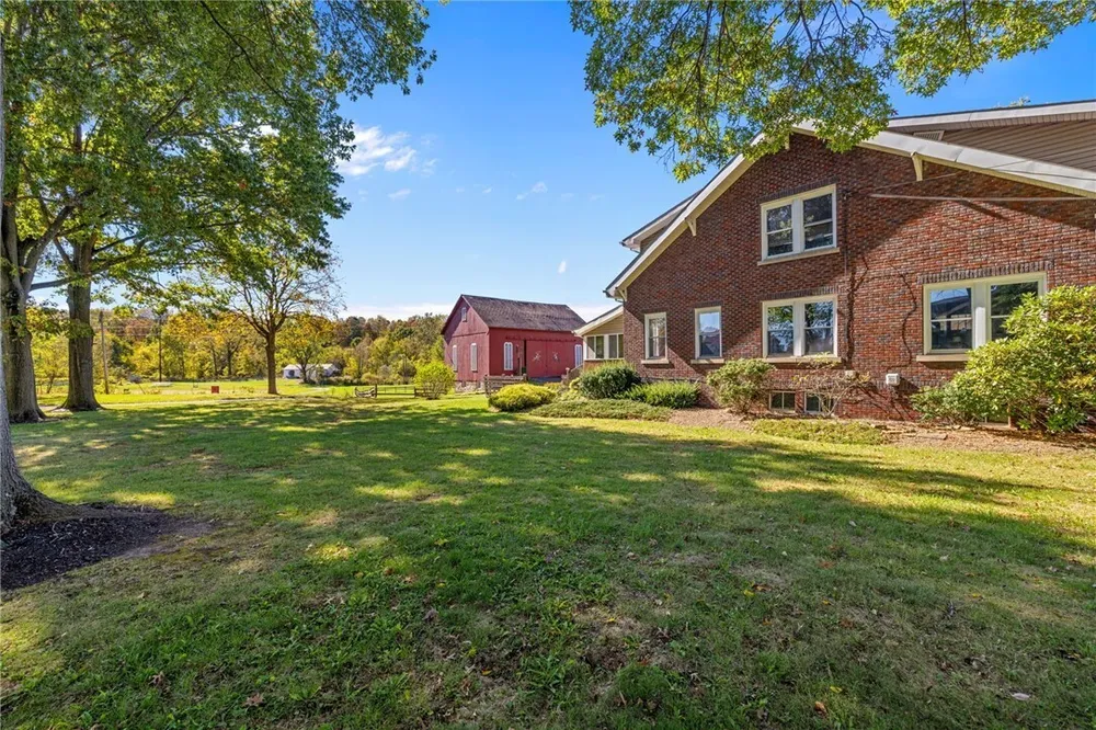 3475 Darlington Rd, Darlington, PA 16115