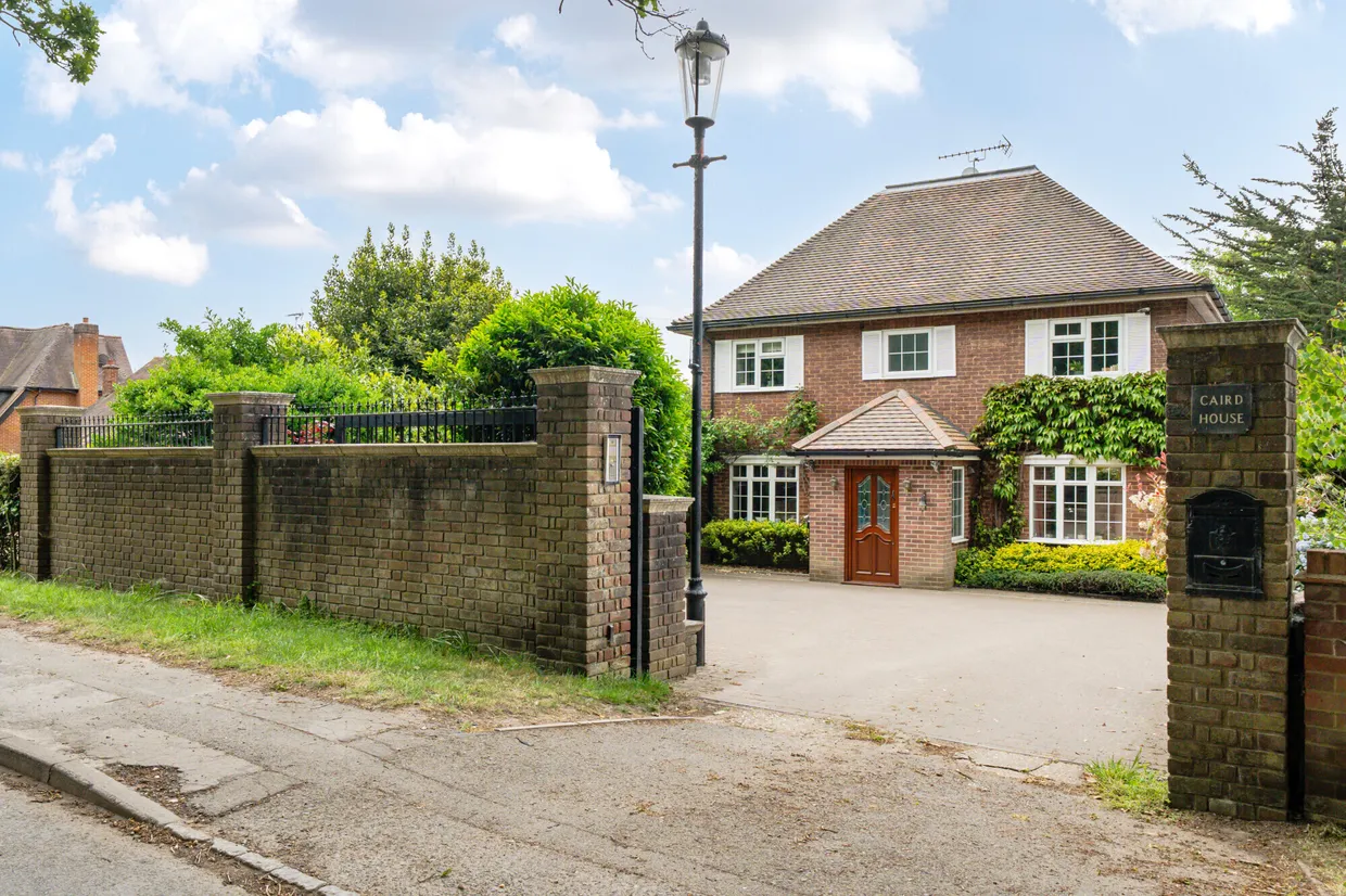 Rowley Lane, Slough, SL3 photo 2