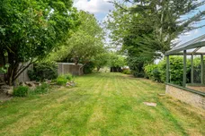 Rowley Lane, Slough, SL3 photo 8