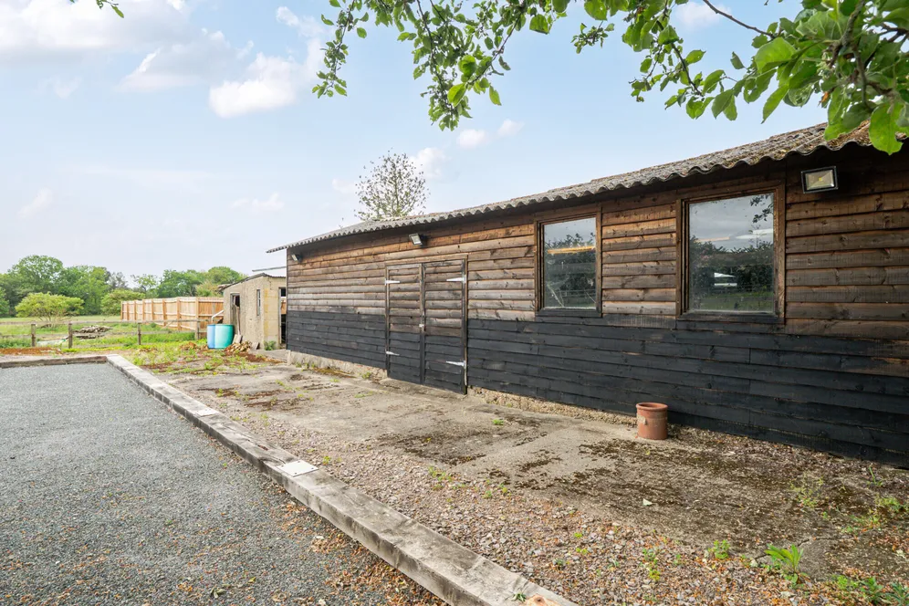 Rowley Lane, Slough, SL3 photo 17