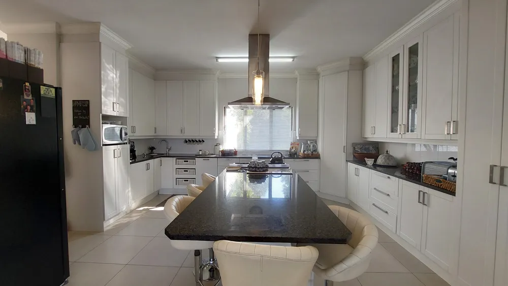 South Africa, North West, Magalies Golf Estate, Magalies River Club Street, 14