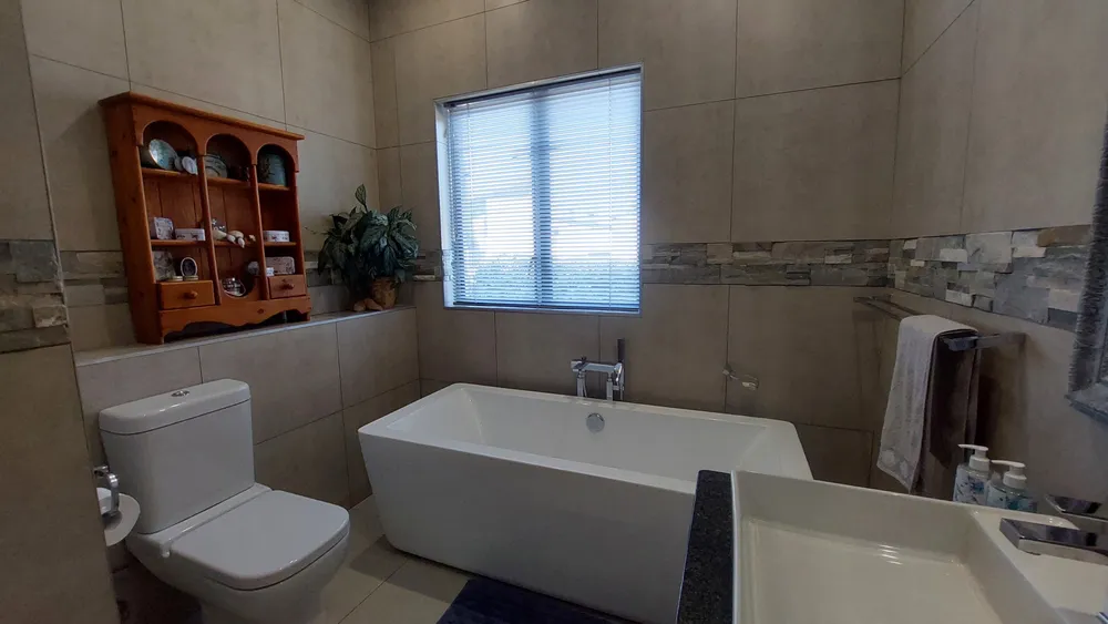 South Africa, North West, Magalies Golf Estate, Magalies River Club Street, 14