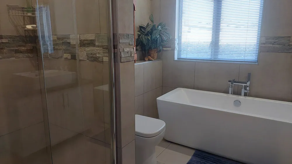 South Africa, North West, Magalies Golf Estate, Magalies River Club Street, 14