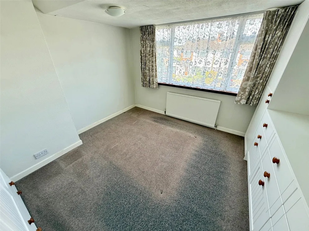 Property carousel item 6
