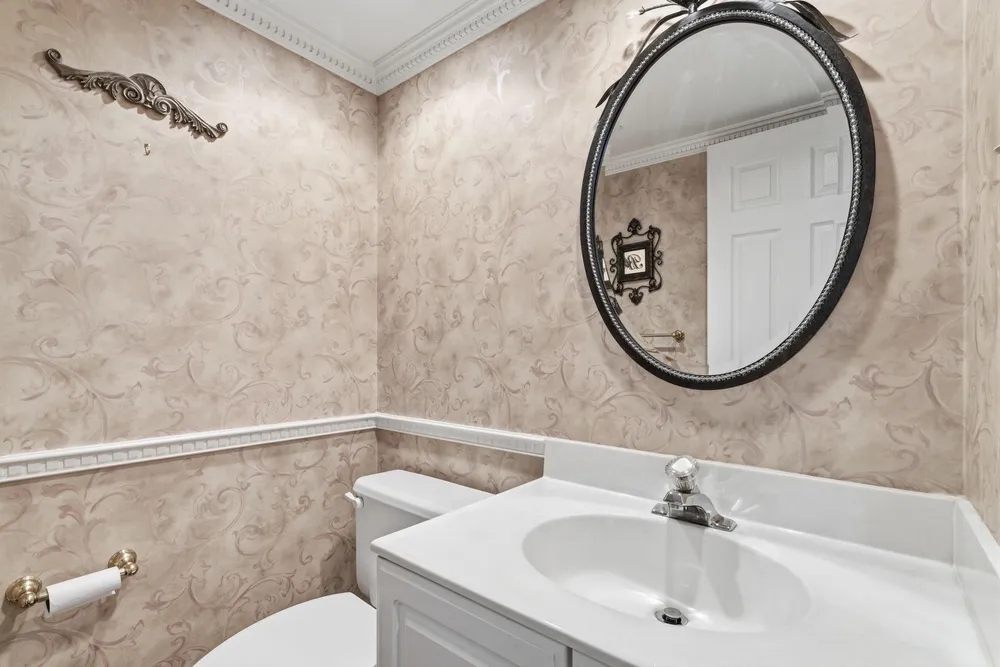 1479 Greenmeadows Rd, Yardley, PA 19067