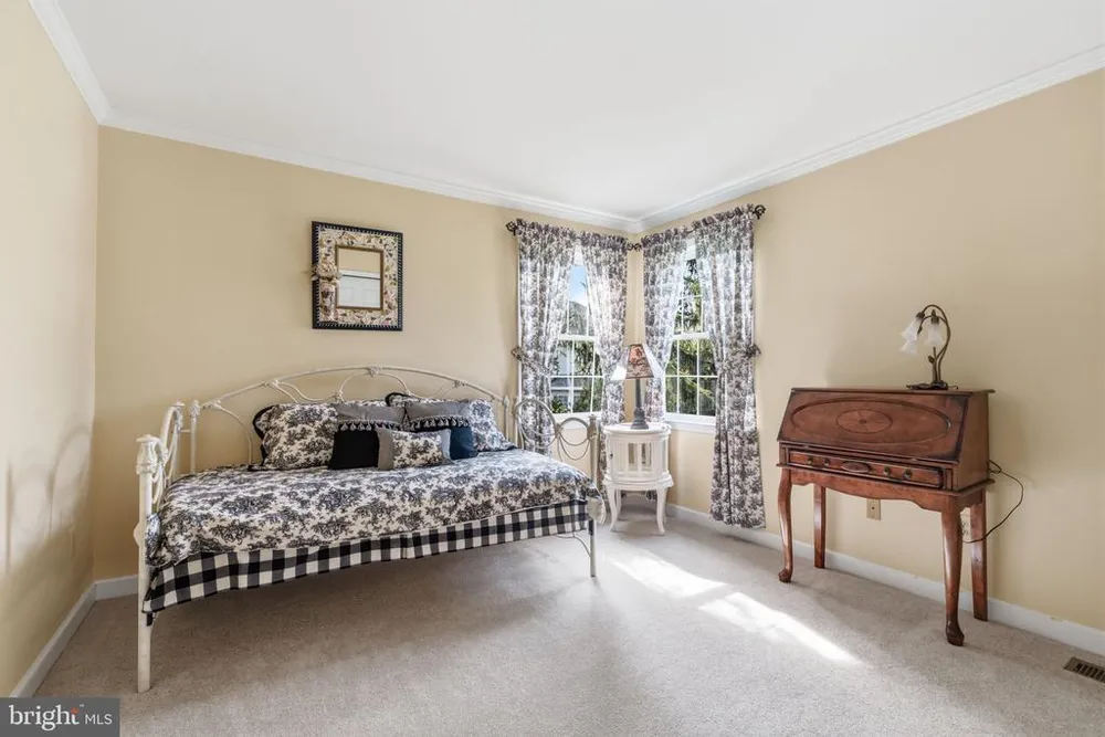1479 Greenmeadows Rd, Yardley, PA 19067