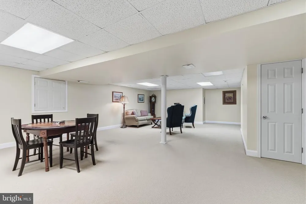 1479 Greenmeadows Rd, Yardley, PA 19067