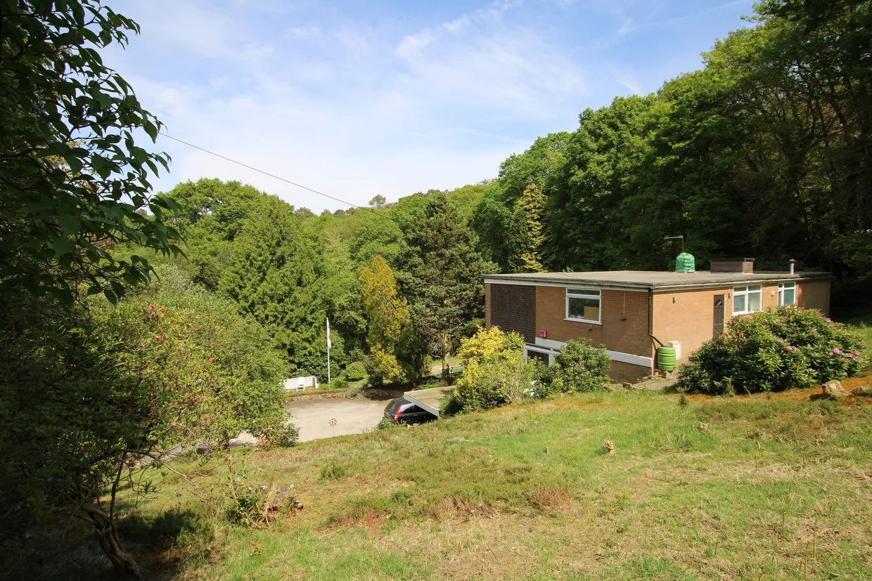 Glen Road, Grayshott, GU26 photo 3