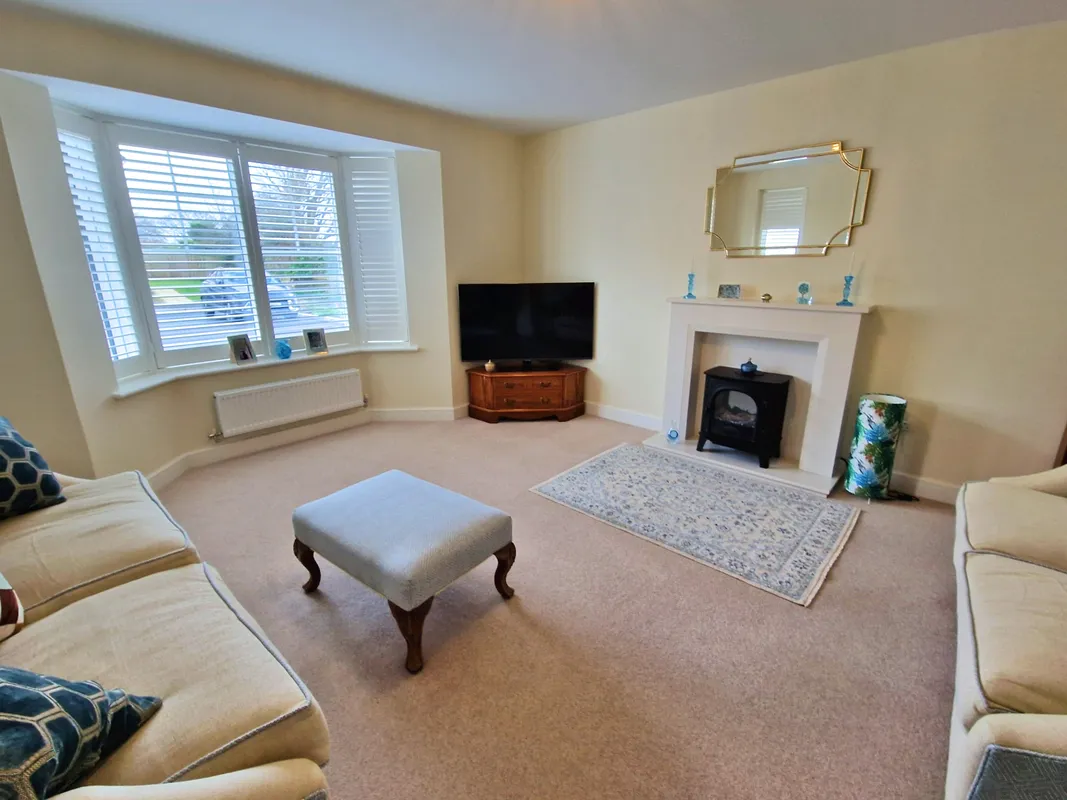 LLYS PENFRO, NEWTON, PORTHCAWL, CF36 5NQ