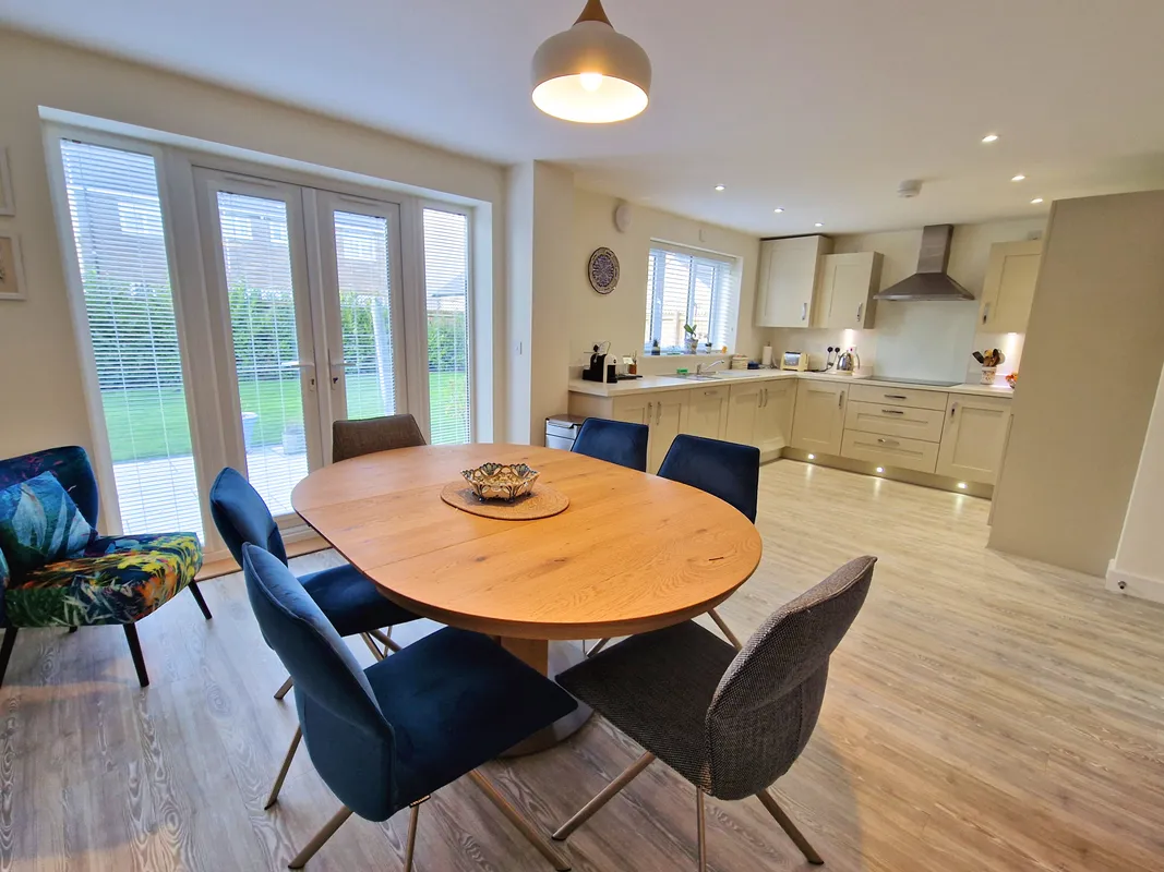 LLYS PENFRO, NEWTON, PORTHCAWL, CF36 5NQ