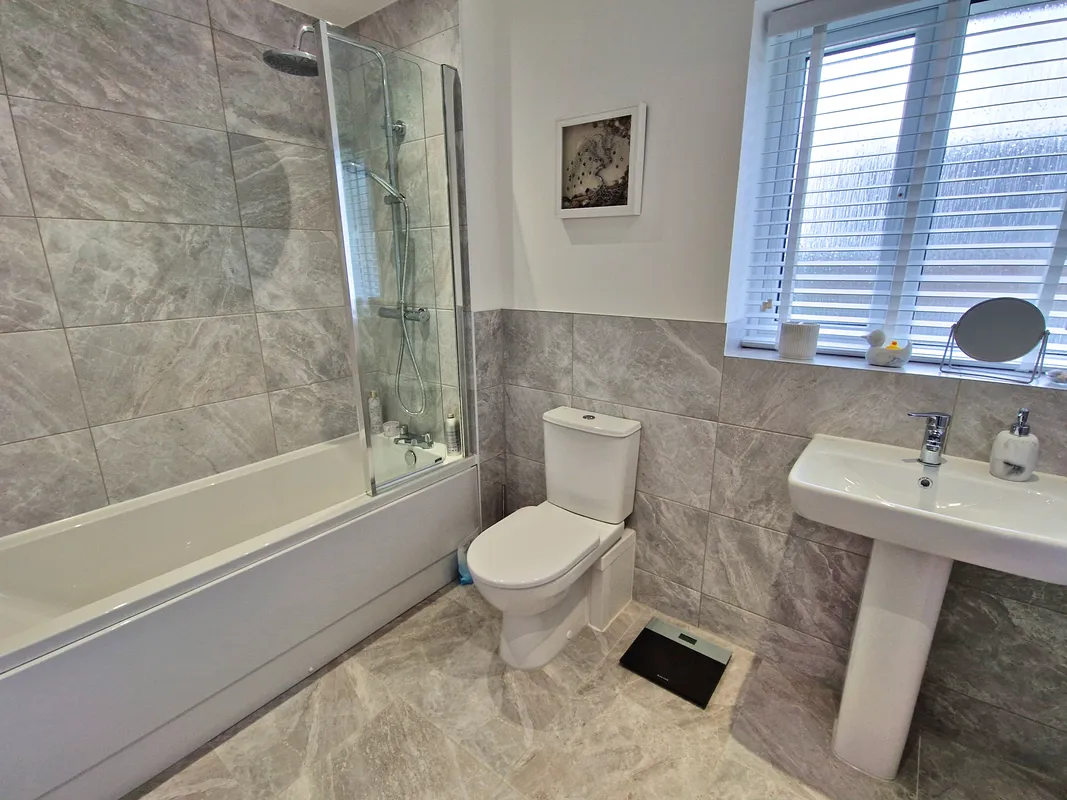 LLYS PENFRO, NEWTON, PORTHCAWL, CF36 5NQ