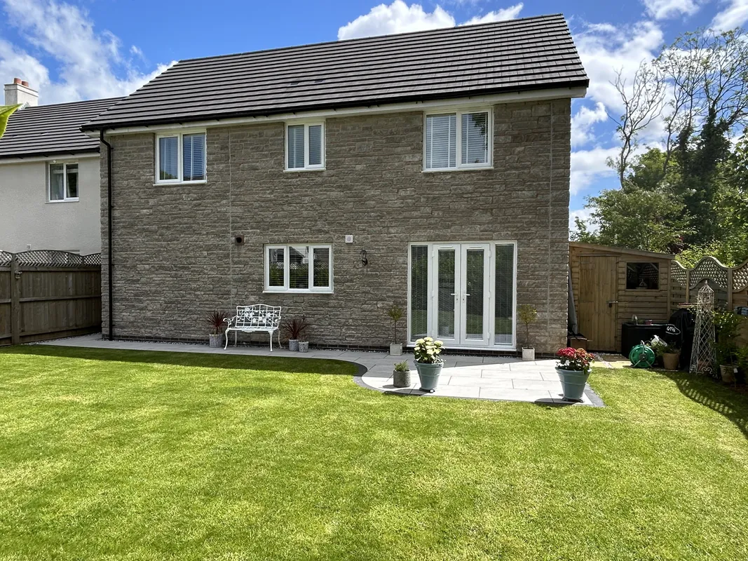 LLYS PENFRO, NEWTON, PORTHCAWL, CF36 5NQ