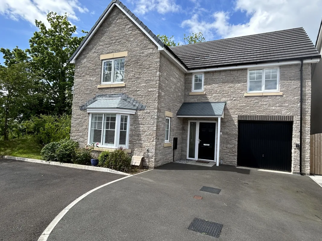LLYS PENFRO, NEWTON, PORTHCAWL, CF36 5NQ
