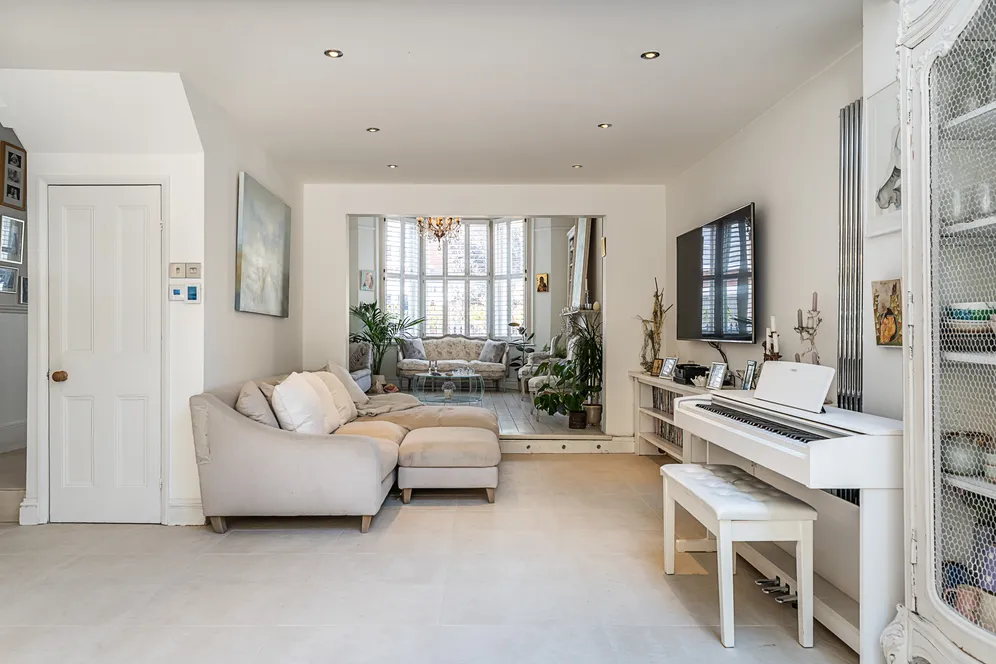 Narbonne Avenue, London, SW4 photo 16