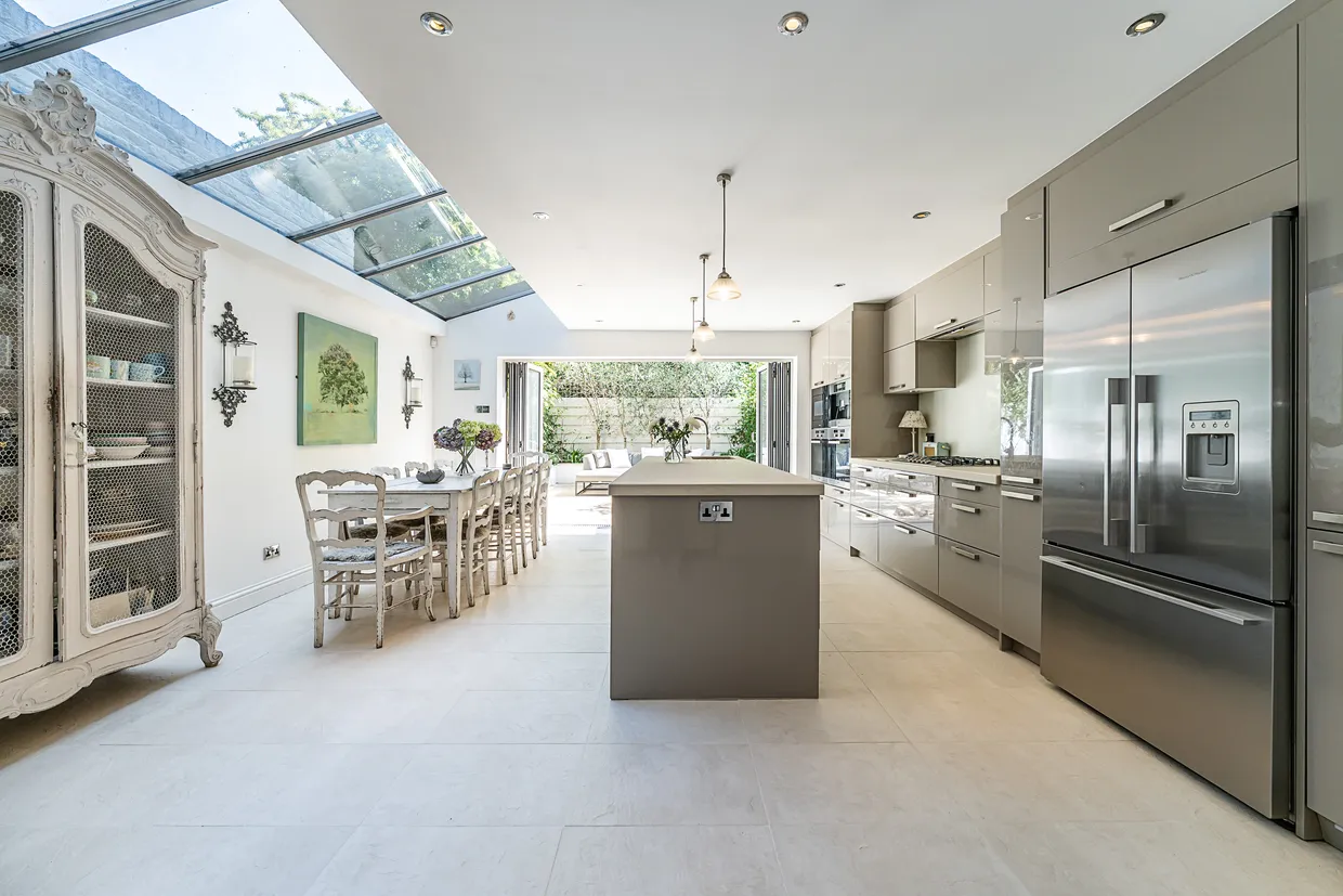 Narbonne Avenue, London, SW4 photo 17