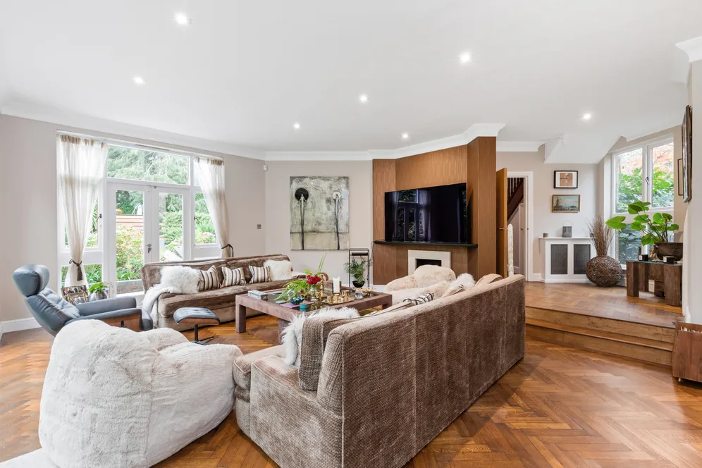 Laurino Place, Bushey, WD23 photo 9