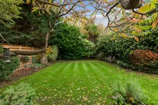 Laurino Place, Bushey, WD23 photo 11