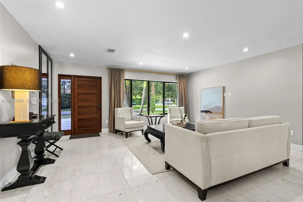 7200 SW 107th Terrace, Pinecrest, FL 33156