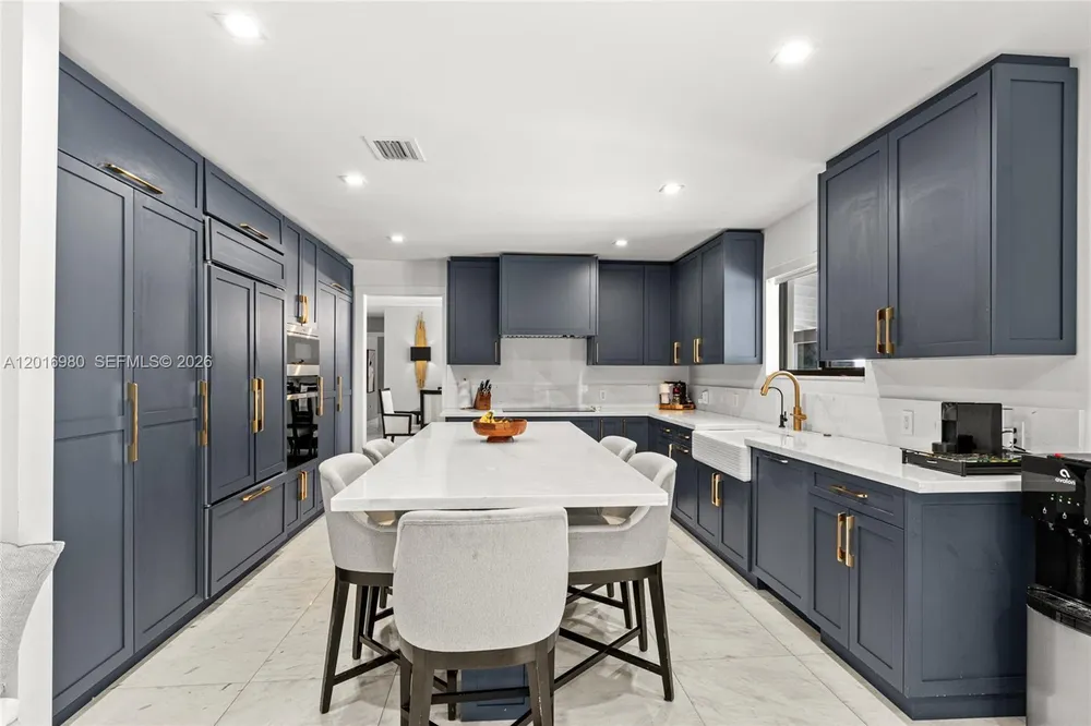7200 SW 107th Terrace, Pinecrest, FL 33156