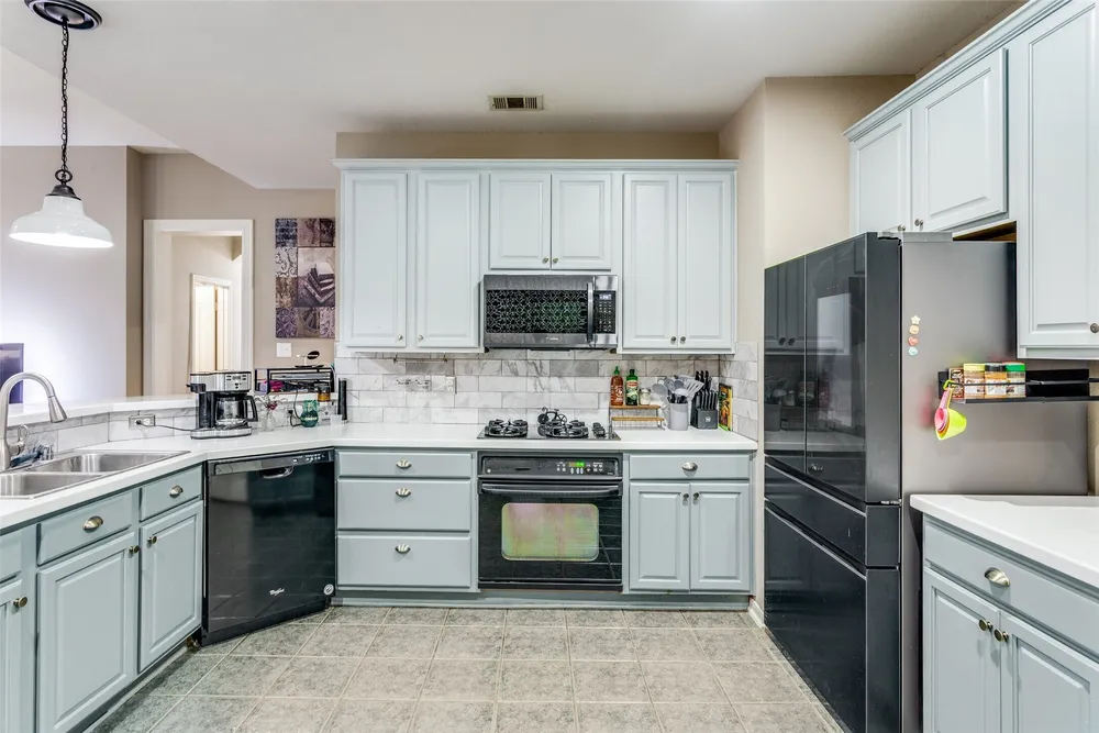 9117 Ripley St, Fort Worth, TX 76244-7622
