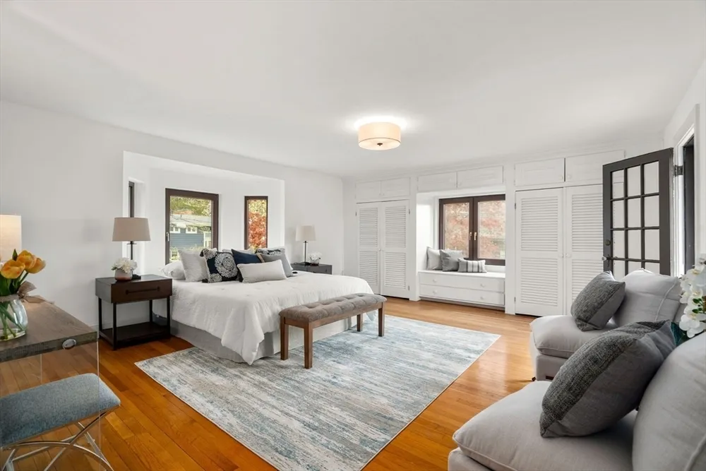 110 Wallis Rd, Brookline, MA 02467