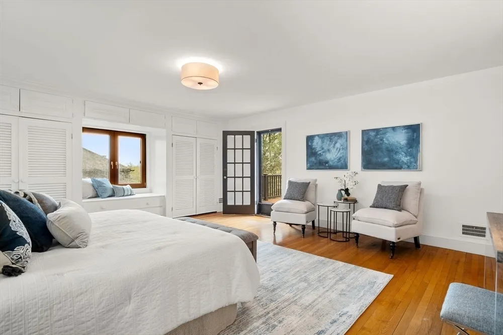 110 Wallis Rd, Brookline, MA 02467
