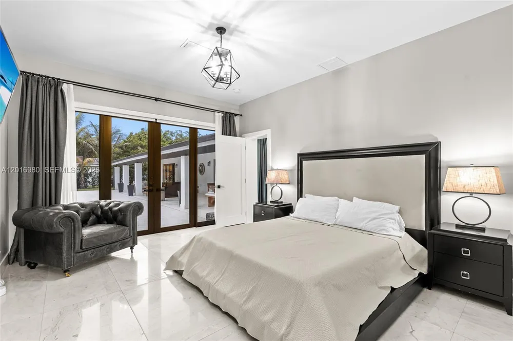 7200 SW 107th Terrace, Pinecrest, FL 33156