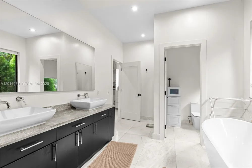 7200 SW 107th Terrace, Pinecrest, FL 33156