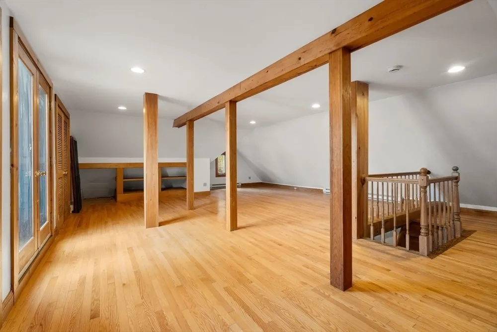 110 Wallis Rd, Brookline, MA 02467