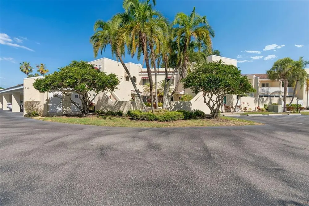 6101 34th St W, Bradenton, FL 34210
