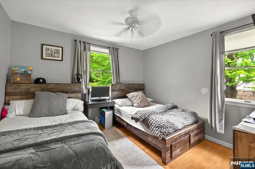 915 E Glen Ave, Bergen, Washington Township, NJ 07676