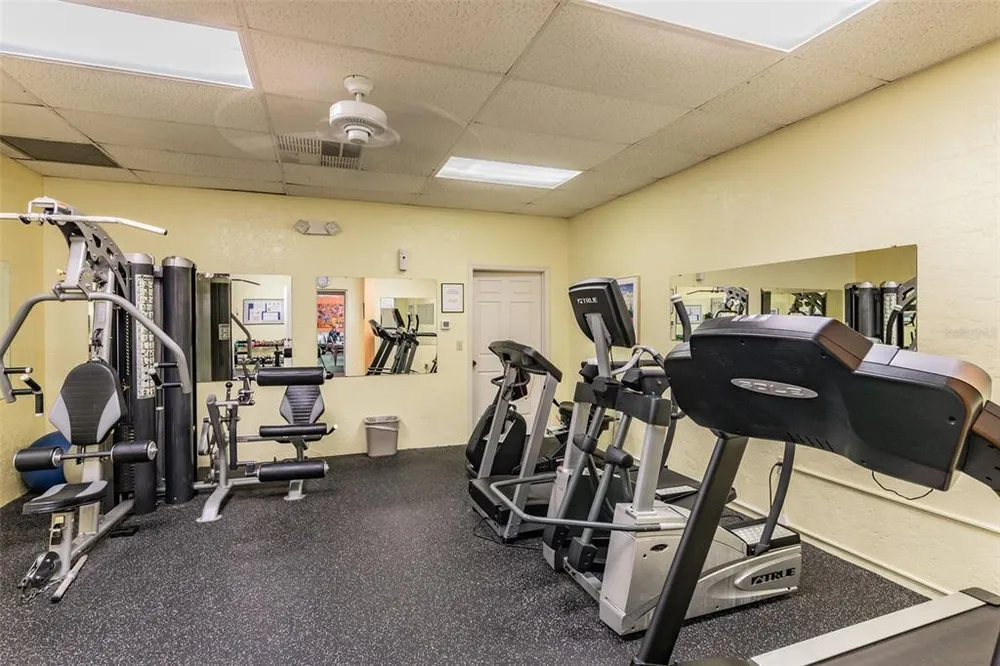 6101 34th St W, Bradenton, FL 34210