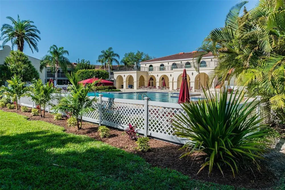 6101 34th St W, Bradenton, FL 34210